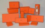 HERMES 
Collection de treize boites vides, dont une comprenant un...