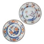 CHINE
Deux assiettes rondes en porcelaine à décor Imari
XVIIIème
D.: 22.5 et...