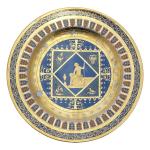 PARIS
Assiette ronde en porcelaine à décor néo classique polychrome et...