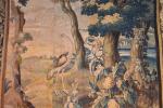 AUBUSSON
Tapisserie à décor d'un paysage de verdure avec animaux
XVIIIème 
276...