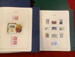 France, dans deux albums Leuchtturm avec pochettes, collection de timbres...