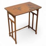 Louis MAJORELLE (1859-1926)
Table gigogne un élément en bois naturel, bois...