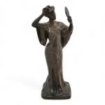 Léon BLANCHOT (1868-1947)
Jeune femme au face à main
Bronze à patine...