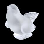 LALIQUE France
Oiseau en cristal moulé pressé, signé
H.: 8.5 cm