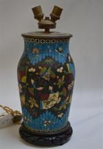 ASIE du SUD EST
Vase en bronze cloisonné et émaillé à...