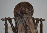 INDOCHINE
Bronze patiné représentant un porteur d'eau
H.: 27 cm