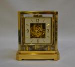JAEGER LECOULTRE
Pendule modèle Atmos, en métal doré, cadran carré signé,...