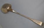 LOUCHE en argent, modèle uniplat, la spatule gravée
Paris, 1788
Maitre orfèvre:...