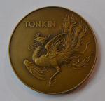 MEDAILLE ronde en bronze Tonkin représentant un dragon sur une...