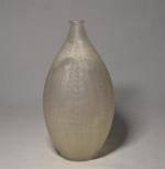 R. LALIQUE
Vase modèle Acacia créé en 1921, en verre moulé...