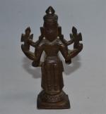 INDE
Sujet en bronze représentant une divinité
H.: 12.2 cm