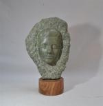 Jean FREOUR (1919-2010)
Tête de femme
Sculpture en pierre, signée à l'arrière,...