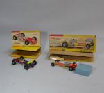 Dinky Toys GB  - 2 véhicules - Lotus F1/Dragster...