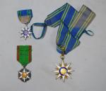 France Ordre du Mérite maritime. Lot de 2 étoiles :...