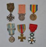 France Lot de 6 décorations, dont Chevalier de la Légion...