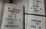 Dans 23 albums Yvert & Tellier anciens, collection de timbres...