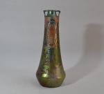 MONTIERES à Amiens
Vase en céramique émaillée et irisée, signé
H.: 26...