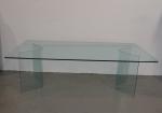 TABLE de SALLE A MANGER en verre, le plateau rectangulaire
Editions...