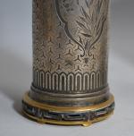 CHRISTOFLE
Paire de vases en bronze argenté et doré à décor...