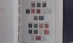 Dans 4 albums Leuchtturm, collection de timbres de France oblitérés...