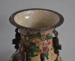 CHINE Nankin
Vase en porcelaine à décor polychrome de samouraï dans...
