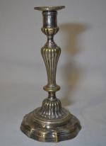 Paire de FLAMBEAUX en bronze argenté
XVIIIème
H.: 25 cm (usures à...