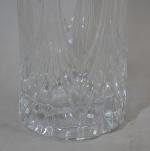 VASE en cristal taillé
H.: 24.5 cm (petits éclats)