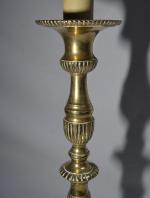PIQUE CIERGE en bronze, monté en lampe
XIXème
H. totale: 64 cm