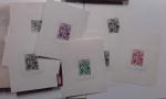 Dans un carton, lot de timbres, lettres, épreuves d'artistes, épreuves...