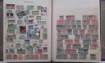 Dans un carton, lot de timbres Etrangers divers : un...