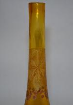 Paire de VASES en verre à décor émaillé
H.: 23.5 cm