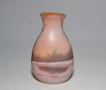 LEGRAS
Vase en verre multicouche à décor émaillé d'un paysage enneigé,...