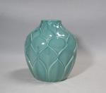 SAINT CLEMENT
Vase modèle Artichaut en céramique émaillée vert
H.: 19 cm