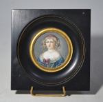 HURELL
Portrait de Madame de Sévigné
Miniature ronde, signée
D.: 5.7 cm à...