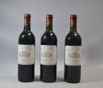Château MARGAUX, trois bouteilles, 1985, niveau base goulot pour deux