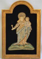 BRODERIE représentant la Vierge à l'enfant
Travail ancien
25.5 x 18 cm...