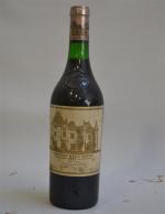 Château Haut Brion - une bouteille - 1977 (étiquette piquée)