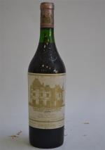 Château Haut Brion - une bouteille - 1984 (étiquette piquée)