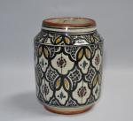 SAFI - MAROC
Vase cylindrique en faïence émaillée
H.: 20 cm